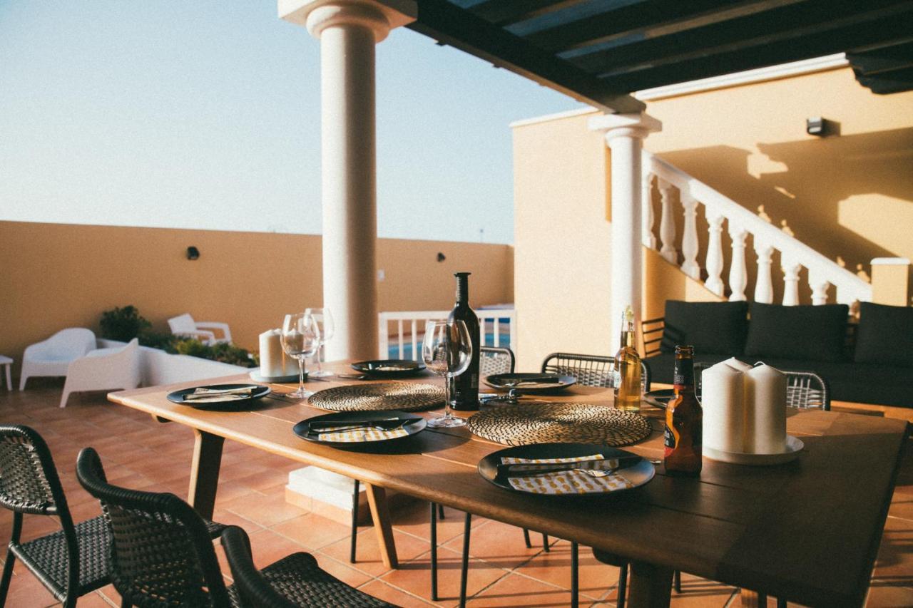 Moderne Villa Met Verwarmd Zwembad In Corralejo Exteriör bild