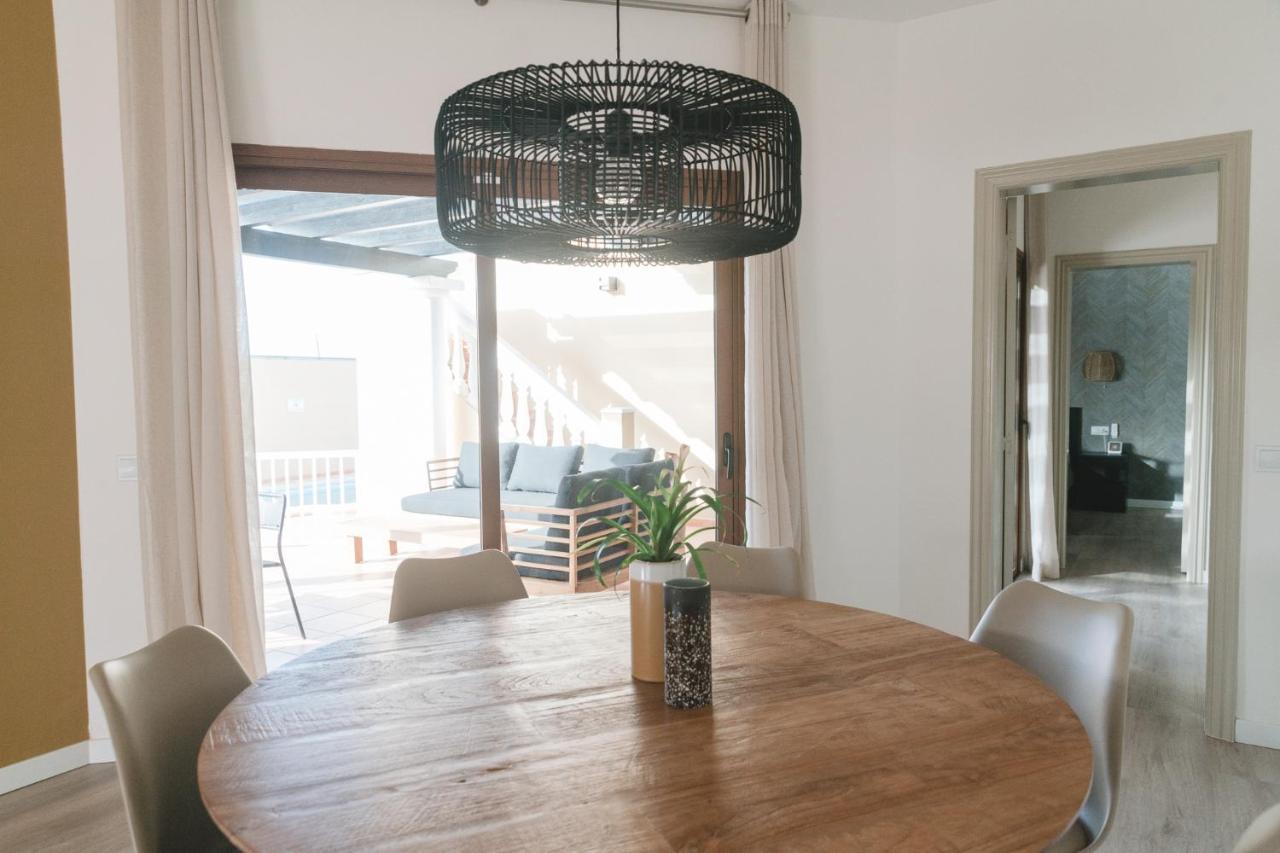 Moderne Villa Met Verwarmd Zwembad In Corralejo Exteriör bild